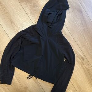 Lululemon black catch a breeze pullover mesh hoodie